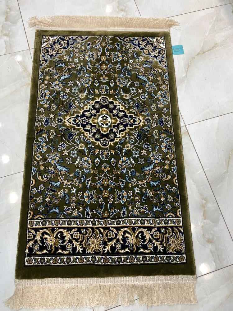 Al Rawdah Prayer Mat  Luxurious Comfort from Madina - 70 x 110 cm - Al Rawda Authentic Prayer Mat - Soft Prayer Mat - Islamic Prayer Rug - Eid/Ramadan Prayer Mat - Hajj/Umrah Gifts - New Muslim Gifts
